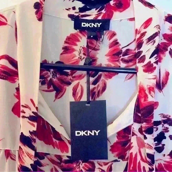 NWT🖤🌺Floral Long Sleeve Tie Neck Top - Picture 4 of 4